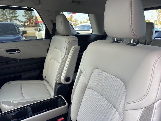 new 2026 Nissan Pathfinder car, priced at $48,650