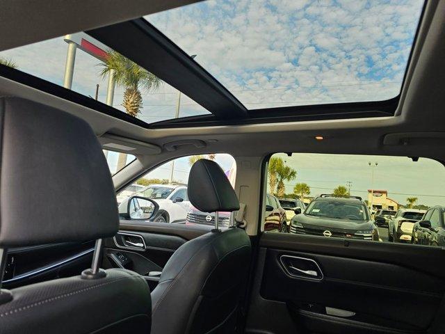 used 2023 Nissan Rogue car, priced at $30,987