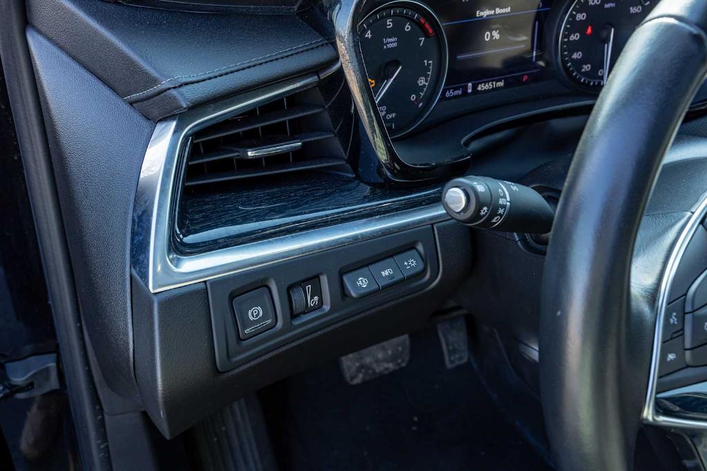 used 2023 Cadillac XT5 car, priced at $31,851