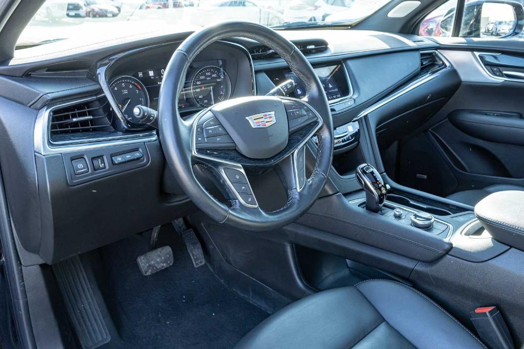 used 2023 Cadillac XT5 car, priced at $31,851