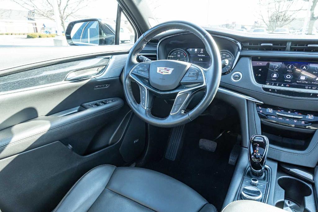 used 2023 Cadillac XT5 car, priced at $31,851
