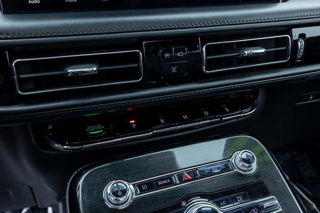 used 2022 Lincoln Nautilus car, priced at $35,992