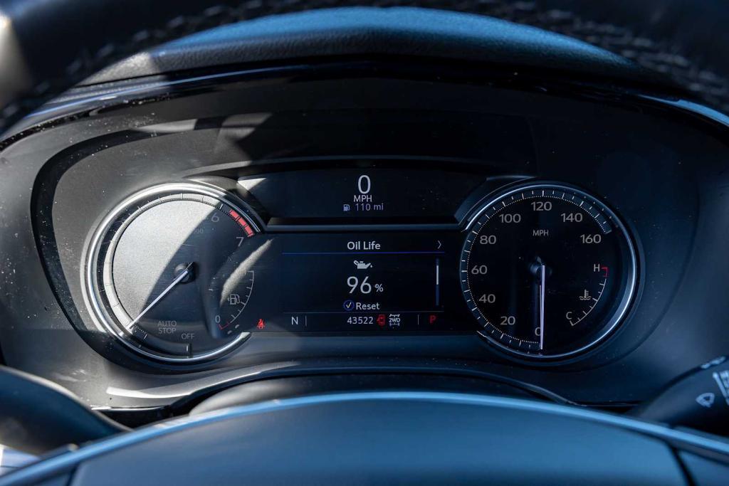 used 2023 Cadillac XT5 car, priced at $27,400