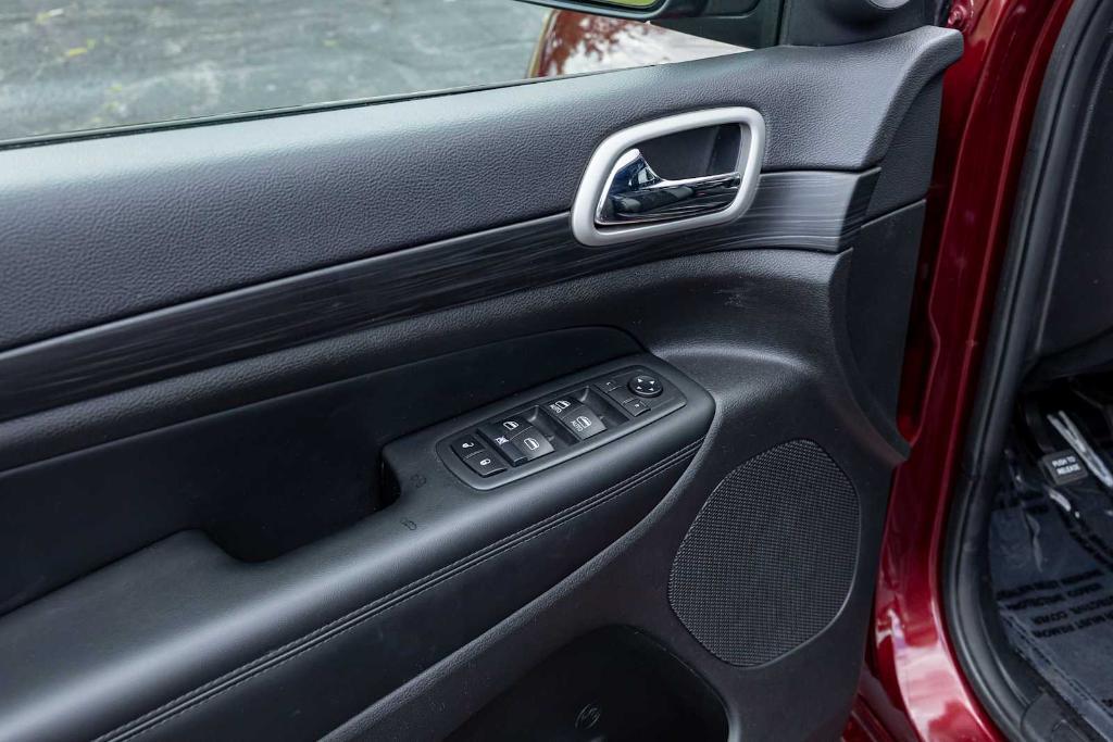 used 2020 Jeep Grand Cherokee car, priced at $27,822