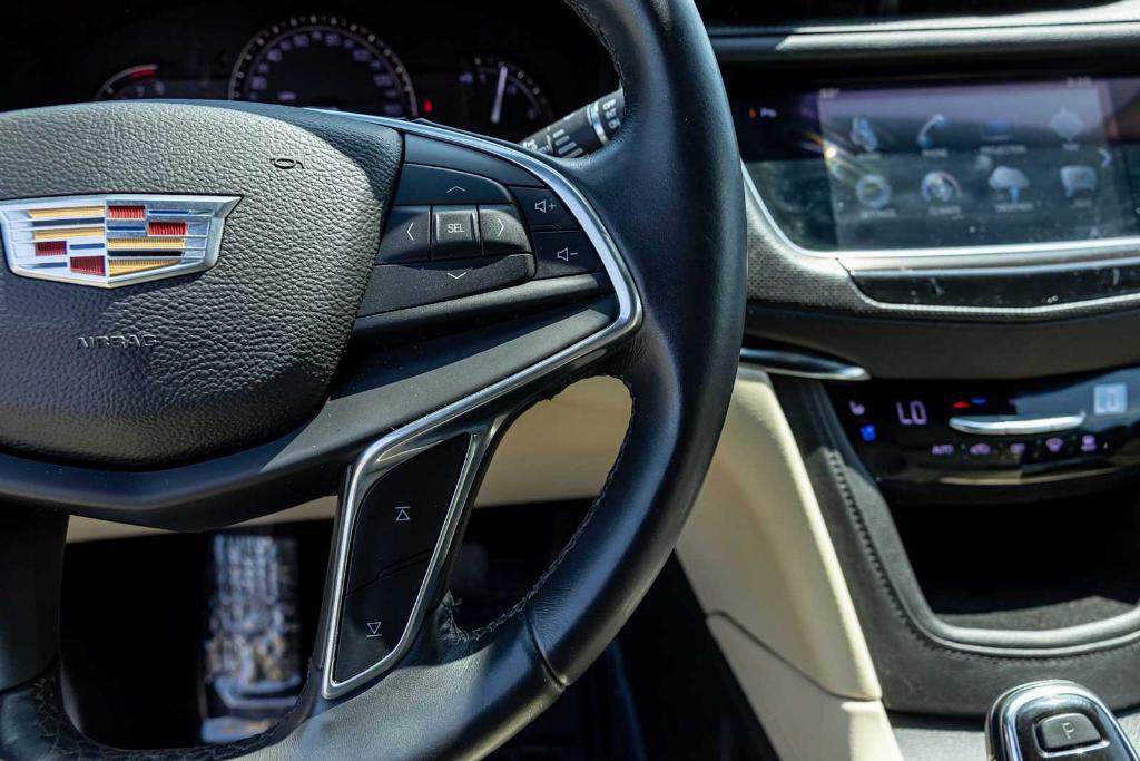 used 2017 Cadillac XT5 car, priced at $16,812