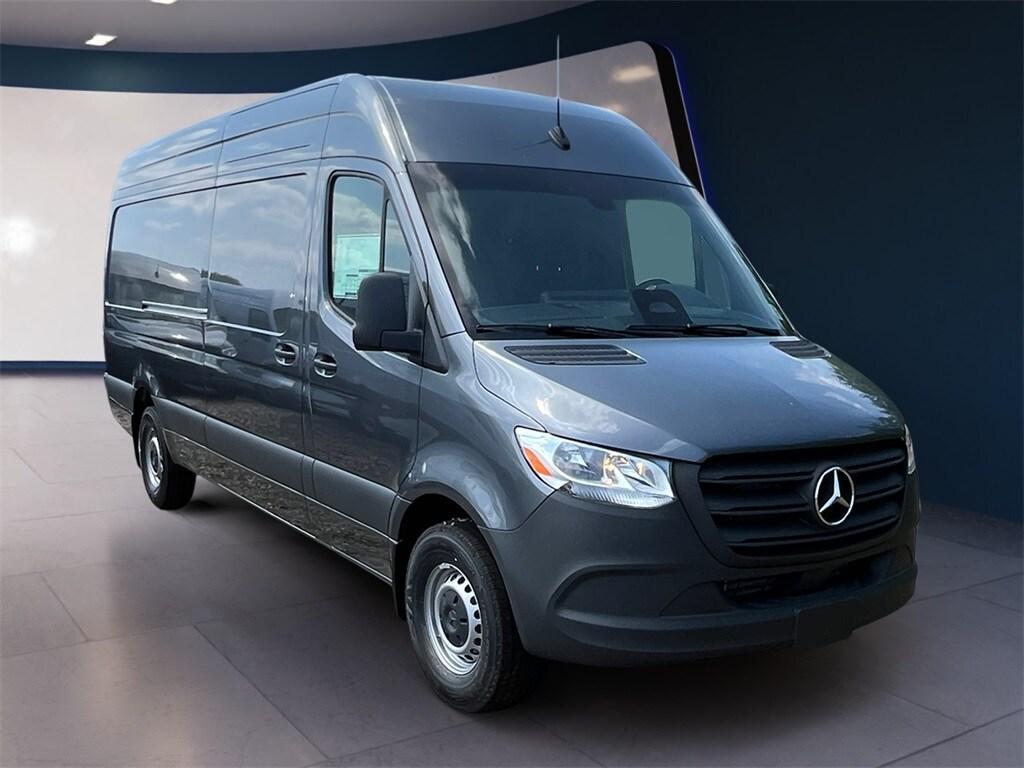 new 2025 Mercedes-Benz Sprinter 2500 car, priced at $70,191