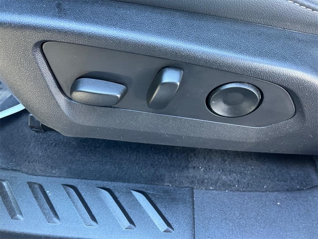 used 2024 GMC Canyon car, priced at $37,498