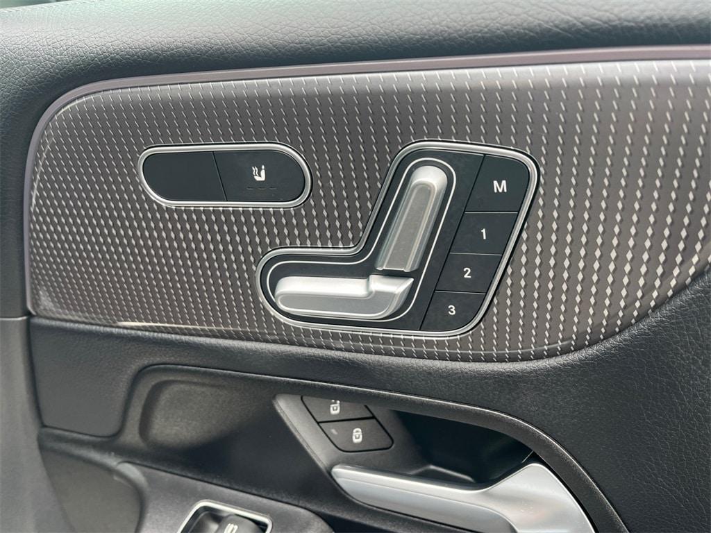 used 2022 Mercedes-Benz GLB 250 car, priced at $29,758