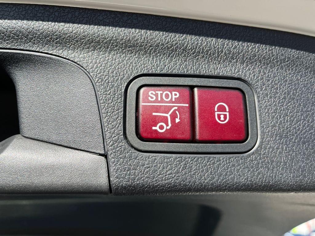 used 2022 Mercedes-Benz GLE 450 car, priced at $45,798