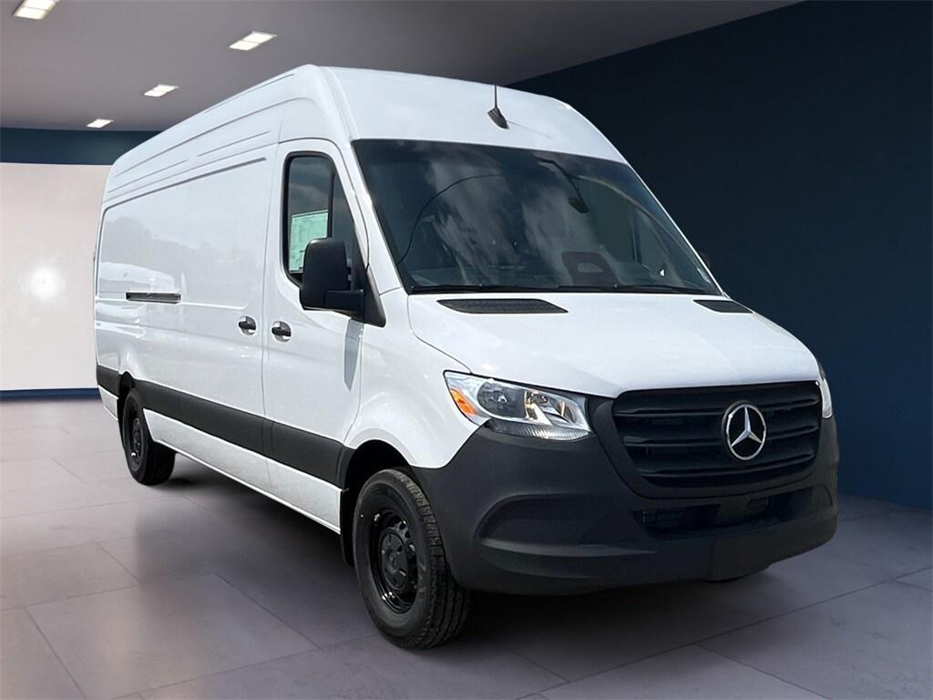 new 2025 Mercedes-Benz Sprinter 2500 car, priced at $69,068
