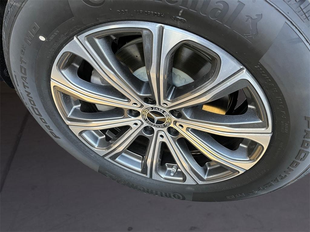 new 2026 Mercedes-Benz GLC 300 car, priced at $57,685