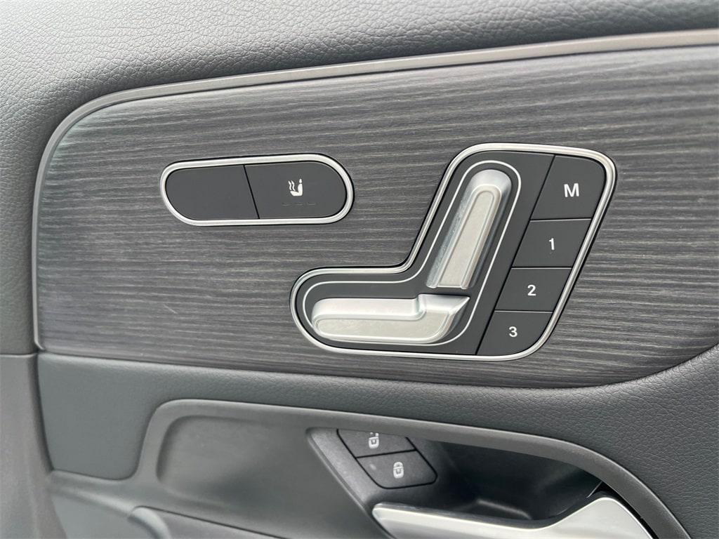 used 2025 Mercedes-Benz GLA 250 car, priced at $41,698