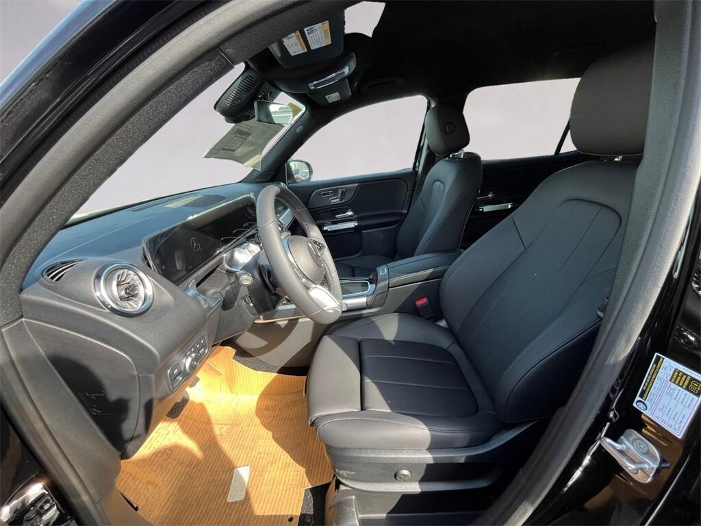 new 2025 Mercedes-Benz GLB 250 car, priced at $49,595