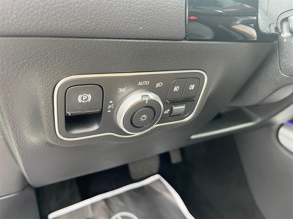 used 2025 Mercedes-Benz GLA 250 car, priced at $40,998