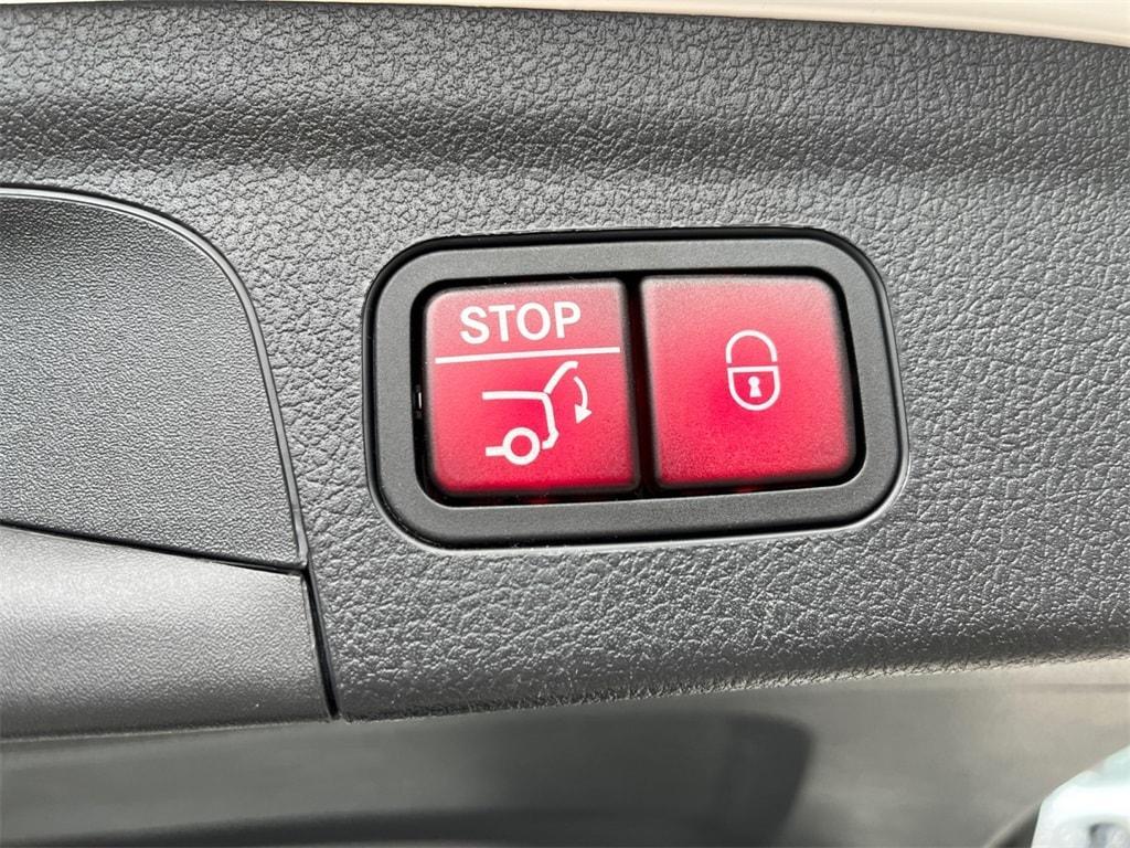 used 2024 Mercedes-Benz GLE 350 car, priced at $59,298