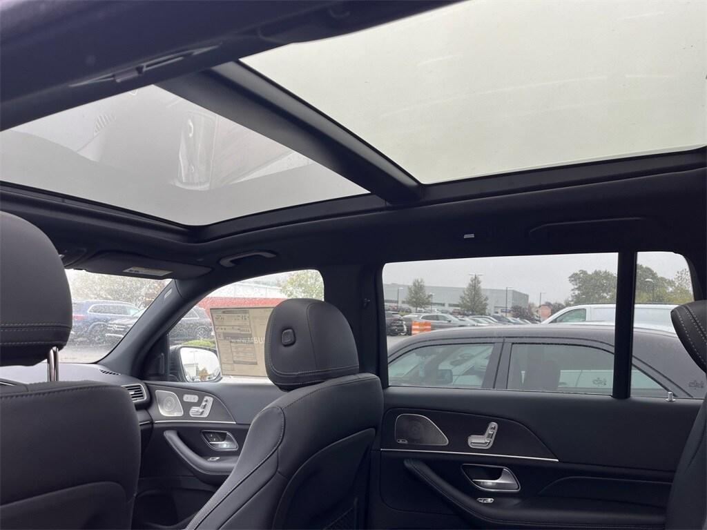 new 2025 Mercedes-Benz GLS 450 car, priced at $96,220