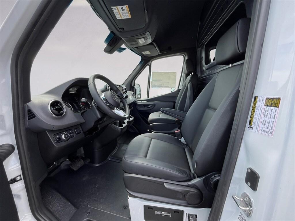 new 2025 Mercedes-Benz Sprinter 2500 car, priced at $69,068