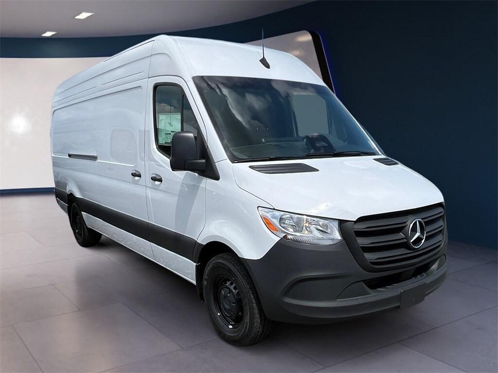 new 2025 Mercedes-Benz Sprinter 2500 car, priced at $69,068
