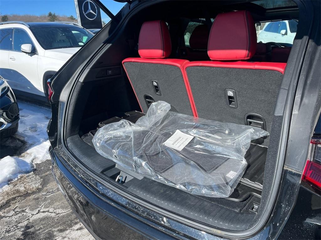 used 2024 Acura MDX car, priced at $48,898