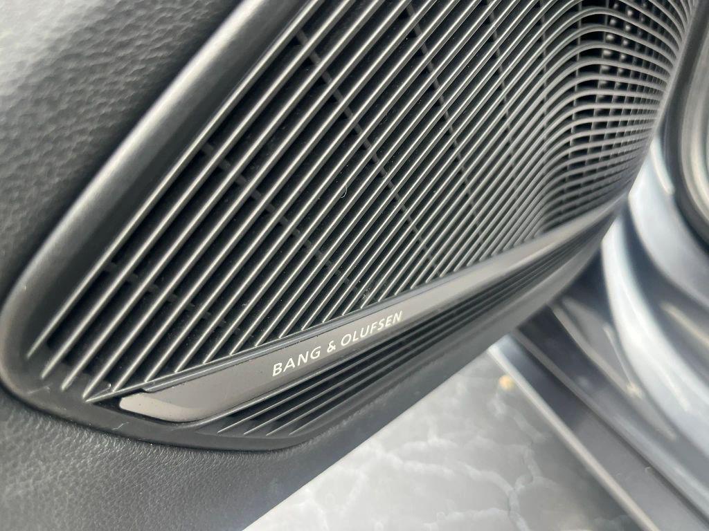 Audi A4 view 35