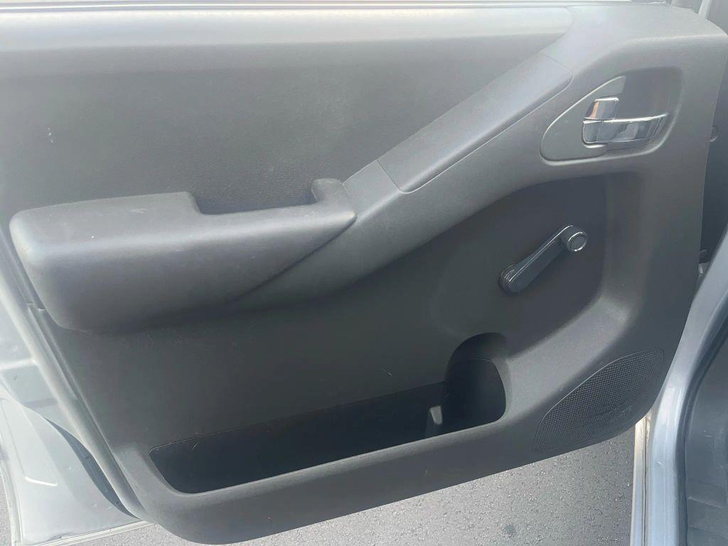 used 2006 Nissan Frontier car, priced at $4,995