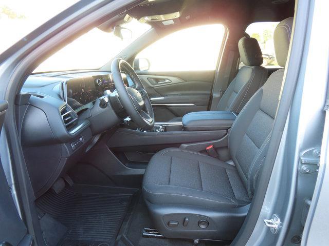 new 2025 Chevrolet Traverse car, priced at $48,680