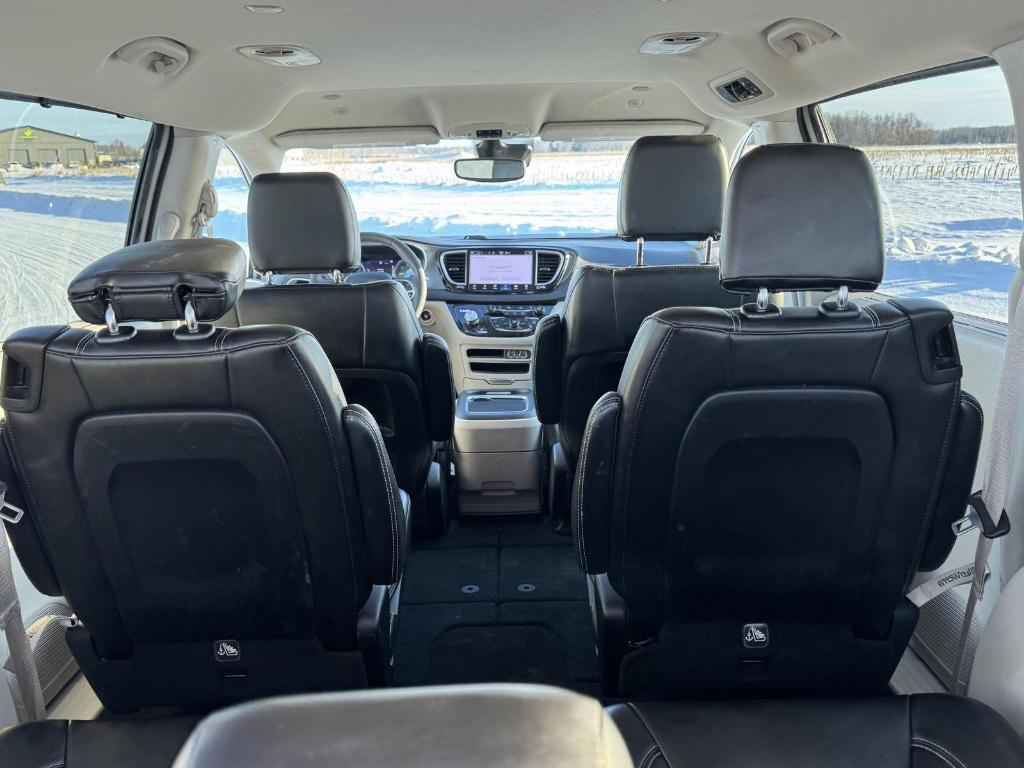 used 2024 Chrysler Pacifica car, priced at $30,998