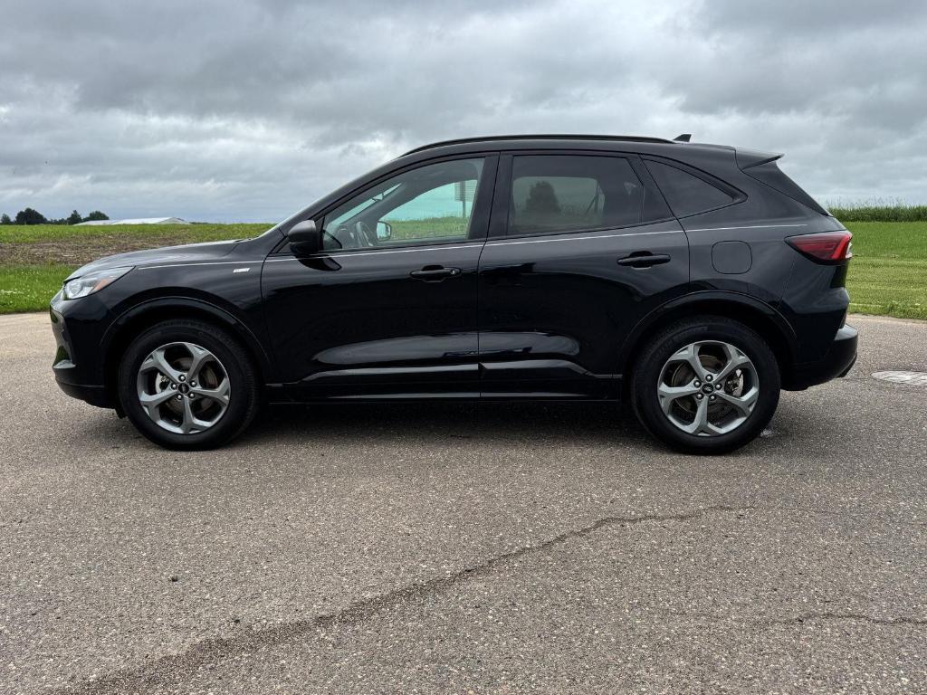 used 2023 Ford Escape car, priced at $23,999