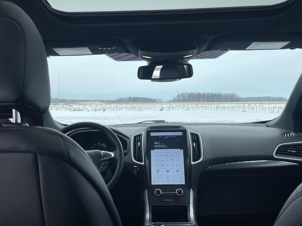 used 2022 Ford Edge car, priced at $25,998