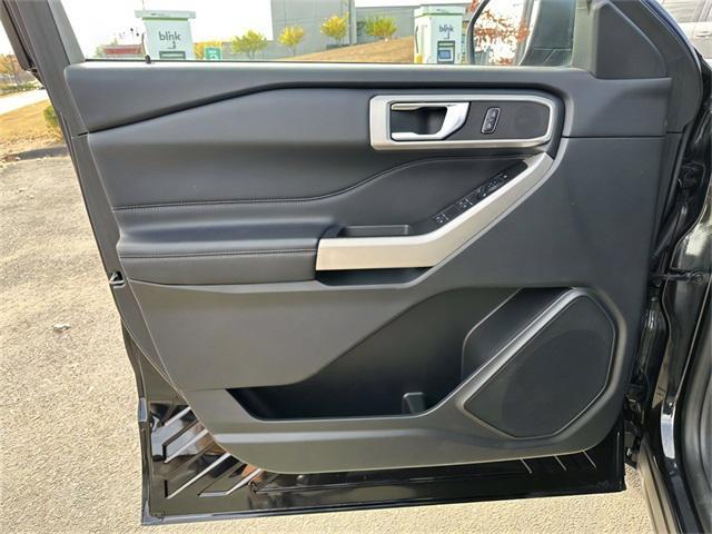 used 2024 Ford Explorer car, priced at $25,999