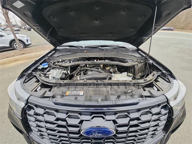 used 2025 Ford Explorer car, priced at $39,999