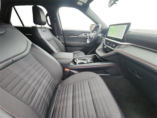 used 2025 Ford Explorer car, priced at $39,999
