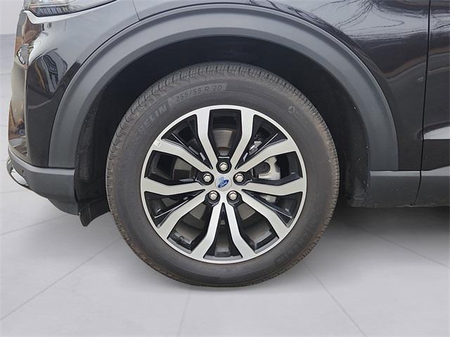 used 2025 Ford Explorer car, priced at $39,999