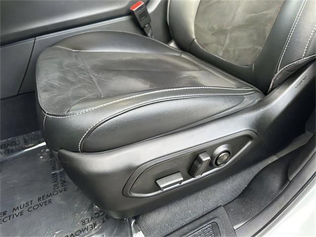 used 2023 Jeep Grand Cherokee car, priced at $24,999