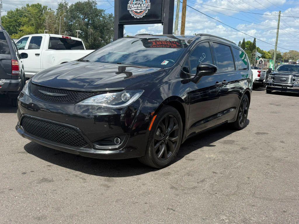used 2018 Chrysler Pacifica car, priced at $15,998