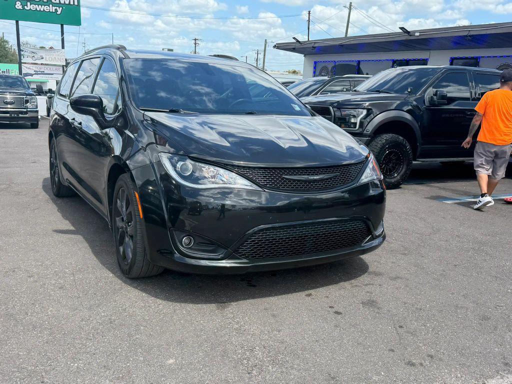used 2018 Chrysler Pacifica car, priced at $15,998