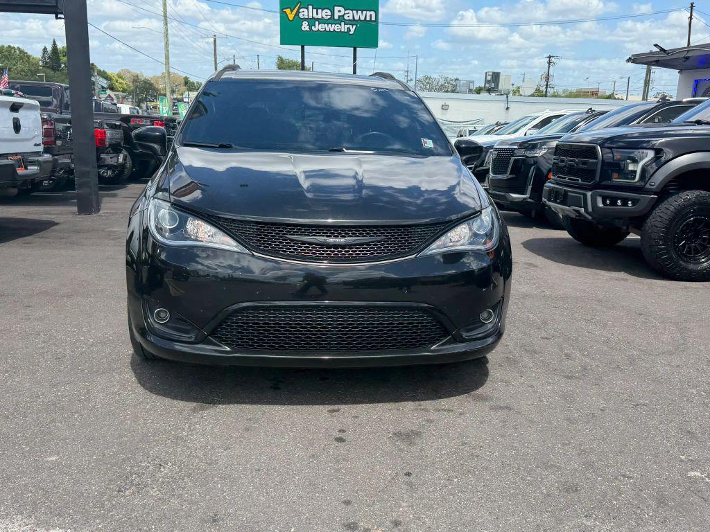 used 2018 Chrysler Pacifica car, priced at $15,998