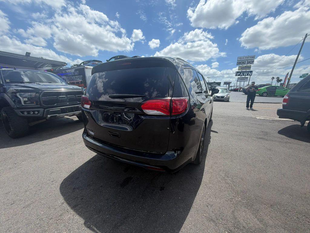 used 2018 Chrysler Pacifica car, priced at $15,998
