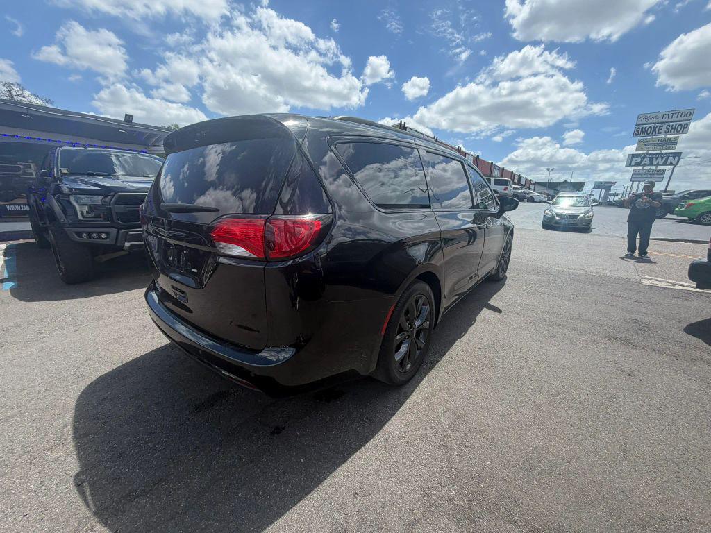 used 2018 Chrysler Pacifica car, priced at $15,998
