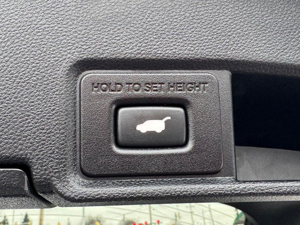 used 2020 Acura RDX car, priced at $27,995