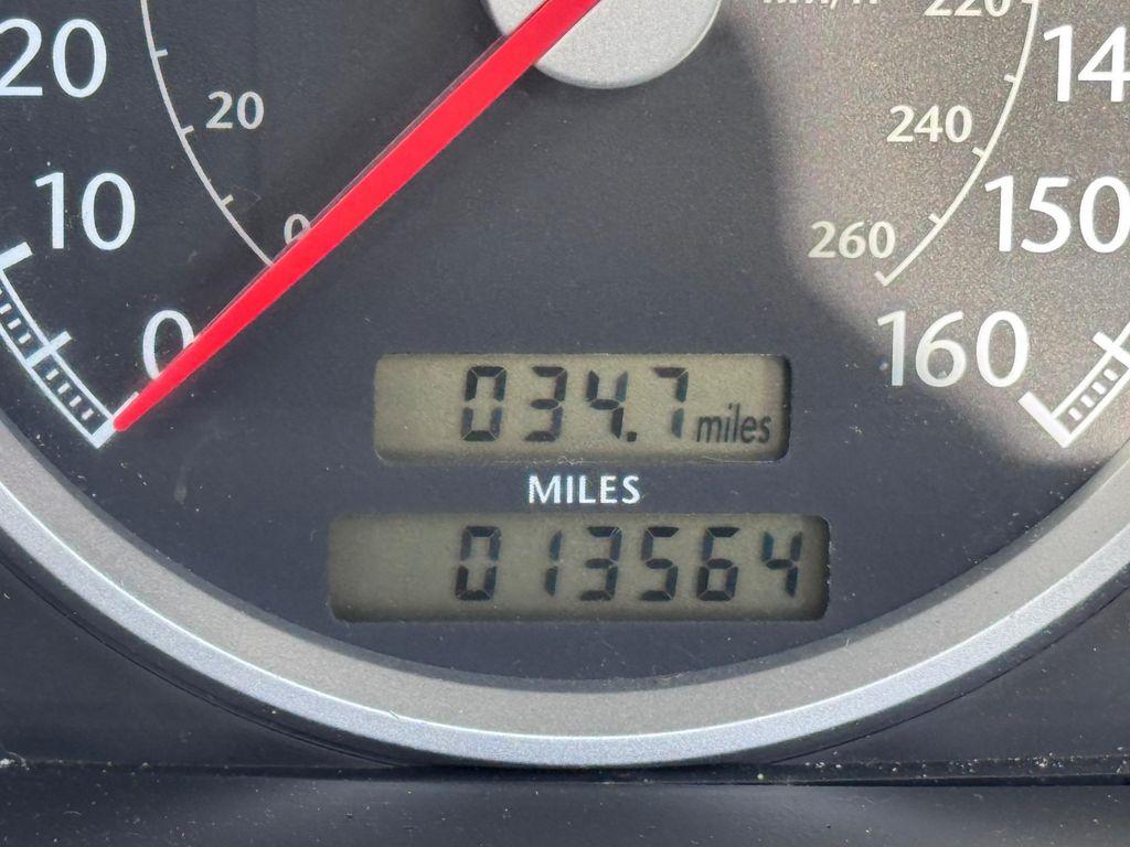 used 2005 Chrysler Crossfire car
