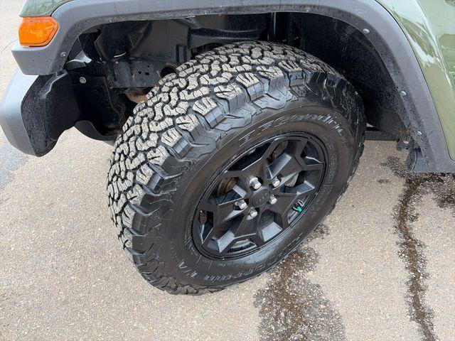 used 2022 Jeep Gladiator car, priced at $30,821