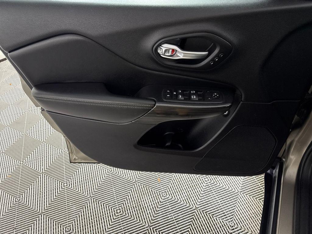 used 2017 Jeep Cherokee car, priced at $13,250