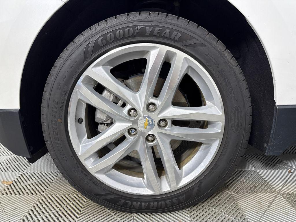 used 2019 Chevrolet Equinox car, priced at $18,400