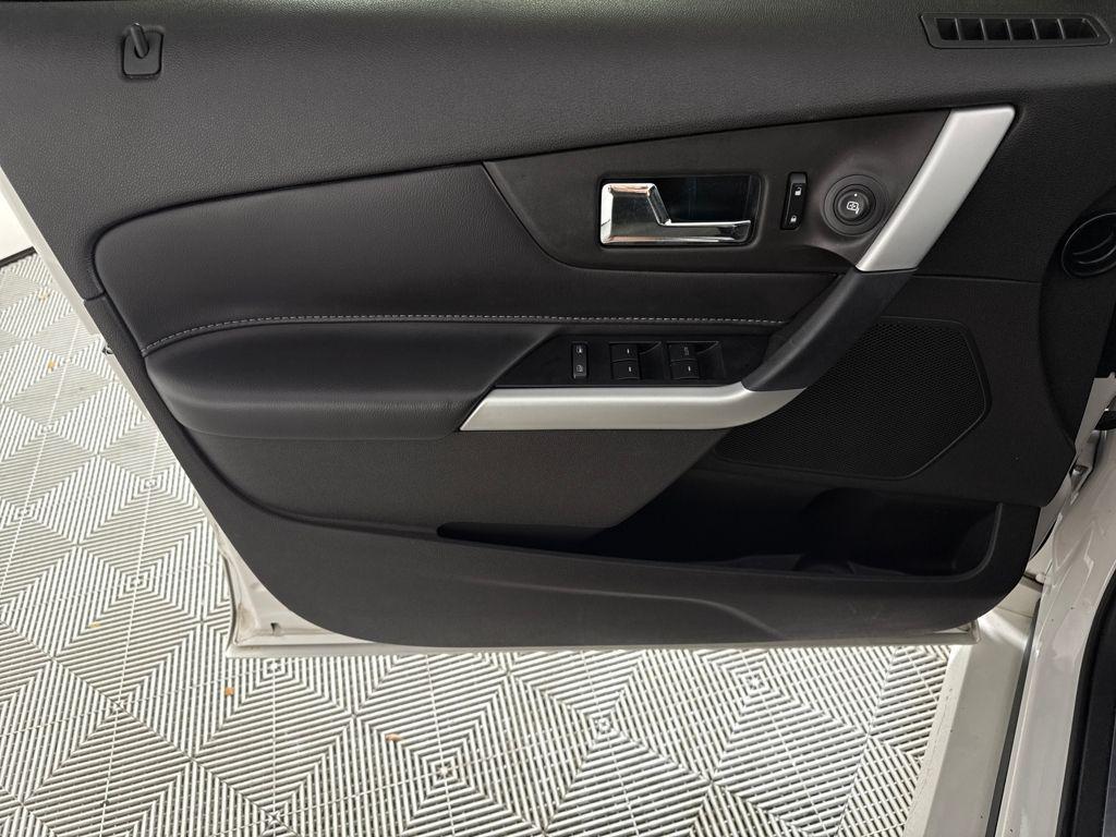 used 2013 Ford Edge car, priced at $9,400