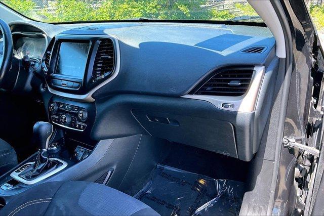 used 2015 Jeep Cherokee car, priced at $11,645