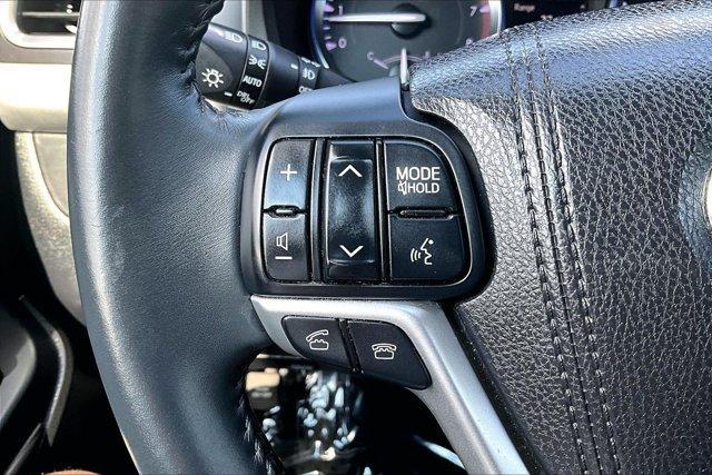 used 2016 Toyota Highlander car, priced at $21,420