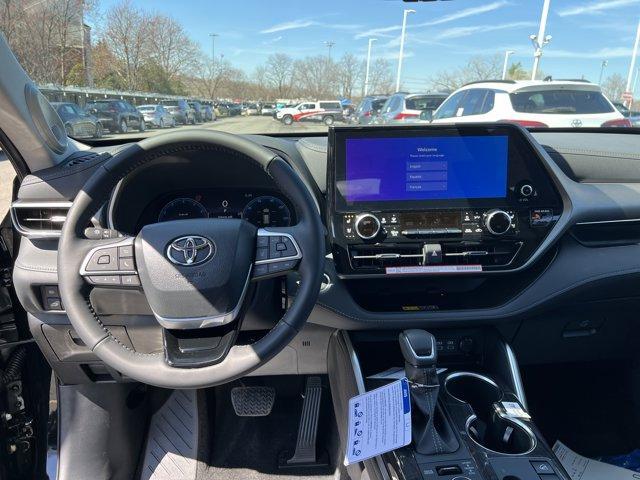 new 2026 Toyota Highlander car, priced at $52,758