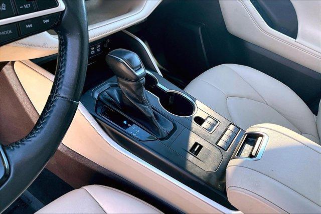 used 2022 Toyota Highlander Hybrid car, priced at $34,450