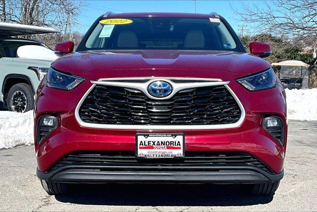 used 2022 Toyota Highlander Hybrid car, priced at $34,450